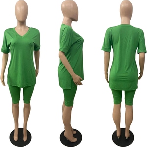 Ensemble 2 pièces tricoté pour femme : crop top et short, couleur unie, col roulé, sans manches, décontracté, sportswear, printemps-été, coupe classique - Product Image 3