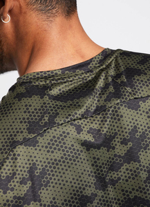 T-shirt pour homme à manches courtes, col rond, imprimé camouflage, coupe ajustée, séchage rapide, tricoté en polyester, style sportif, longueur normale - Product Image 5