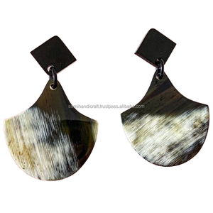 ต่างหูรูปเขาควายประดับเพชรคลาสสิกคุณภาพสูงทำมือแฟชั่นเครื่องประดับแบบหนีบสำหรับงานปาร์ตี้ - Product Image 1