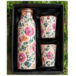 Botella de Agua de Cobre con Diseño Tradicional de Pavo Real y Dos Tazas, Juego de Bebidas Portátil para Viajes - Product Image 6