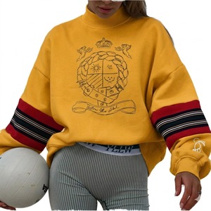 เสื้อสเวตเชิ้ตคอเต่าทรงโอเวอร์ไซส์สำหรับผู้หญิง สีเทา แขนยาวแบบดรอปโชว์เดอร์ ผ้าถักผสมคอตตอน โลโก้ด้านหน้า เหมาะสำหรับใส่ในฤดูใบไม้ร่วง - Product Image 6