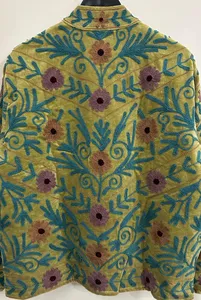 Blouson en velours style vintage Suzani, brodé à la main de motifs floraux, style bohème, vêtement d'extérieur artisanal, fermeture à un seul bouton - Product Image 6