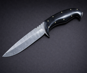 Cuchillo de acero de Damasco hecho a mano con espiga dentada y mango de madera de Wenge - Product Image 1