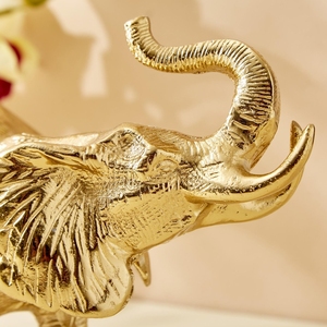 Statue d'éléphant dorée métallique de luxe, pièce maîtresse décorative, figurine d'appoint pour le Feng Shui (Richesse, Prospérité) et cadeau d'entreprise - Product Image 4