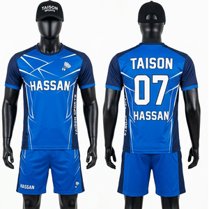 Uniforme de bádminton para hombre, tela premium de poliéster entrelazado, diseño geométrico azul neón y verde, sublimación, conjunto con logotipo personalizado. - Product Image 3