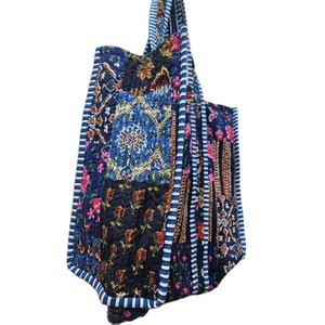Sac fourre-tout en patchwork matelassé en coton ethnique fait à la main fermeture à glissière sac fourre-tout à bandoulière pour femmes épicerie vêtements de plage - Product Image 2