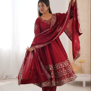 Ramdev Trading Nueva Kurta Moderna y Elegante de Seda Romana para Mujer, Estilo Indio/Pakistaní, de Secado Rápido, Informal, para Bodas/Fiestas, con Cintura Natural - Product Image 1