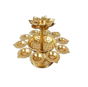 Portavelas Tradicional de Hierro Hecho a Mano, Portavelas con Forma de Luna Vintage, para Actividades Religiosas en el Hogar, Decoración para Diwali y Pascua - Product Image 3