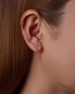 Boucles d'oreilles solitaires en diamant rond de 1,00 carat cultivé en laboratoire avec or massif 14 carats pour femme, idéales pour un anniversaire ou une fête - Product Image 4