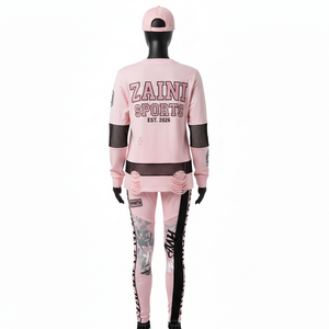 Ensemble haut et legging de sport premium pour femme, 240 GSM, coton polyester rose, toucher lisse, empiècements en mesh, logo imprimé, ensembles pour femmes - Product Image 2