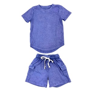 Conjunto de pijama de dos piezas para mujer, cómodo, 100% algodón orgánico, con logotipo personalizado, camiseta extragrande lisa y pantalones cortos. - Product Image 1