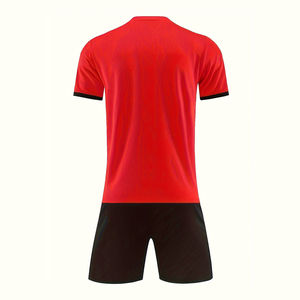 Tenue de football personnalisée de haute qualité pour hommes, nouveau design, ensemble de vêtements de football pour équipes, maintenant disponible en nouveaux uniformes de football - Product Image 3