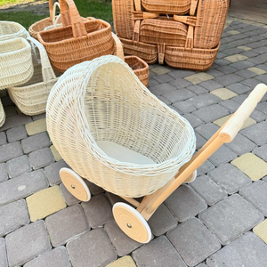 Poussette en rotin écologique pour poupées, chariot de jeu en canne naturelle, mobilier de chambre d'enfant bohème, cadeau de jeu d'imitation pour enfants - Product Image 1
