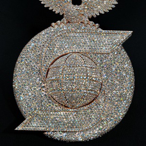 Colgante Vvs Buss Down con Logotipo Personalizado, Diseño 3D de la Tierra, Plata de Ley 925, Completamente Incrustado con Moissanita Deslumbrante - Product Image 3