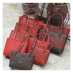 BOLSO DE MANO DE PLÁSTICO TEJIDO A MANO CON CORREA DE PP, MÁS VENDIDO, DE LUJO, IMPERMEABLE, ECOLÓGICO, CON FORRO DE SEDA, HECHO EN VIETNAM, TAMAÑO PERSONALIZADO - Product Image 6