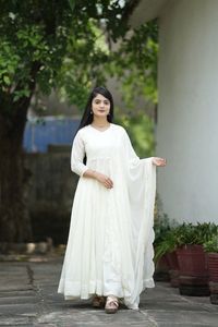 Fox Georgette robe à manches longues avec broderie Dupatta et fond en micro crêpe entièrement cousu ensemble de 3 pièces tailles M à XXL - Product Image 2