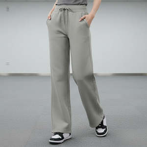 Pantalones Deportivos Extra Grandes de Cintura Media para Mujer, con Logotipo Personalizado, Tela Ligera, Cordón Ajustable y Pierna Ancha - Product Image 6