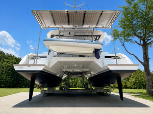 Catamaran de luxe personnalisé UBI 812, 11,8 m, coque en aluminium/fibre de verre, moteur in-bord, alimentation au gaz, 400 CV, croisière et divertissement - Product Image 2