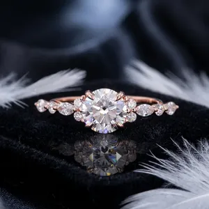 Bague de fiançailles en diamant blanc taille brillant 6 mm |   Bague en or 18 carats avec diamants de laboratoire |   Bague de Mariage Minimaliste pour Femme Certifiée IGI - Product Image 2
