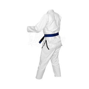Trajes de kimono especializados para competición de Kumite, para movimiento rápido, tela técnica ultraligera de alto rendimiento. - Product Image 3