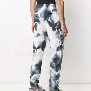 Pantalones deportivos transpirables para hombre, hechos con material flexible y estilo cómodo para el día a día, para adultos. - Product Image 2