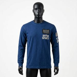 T-shirt à manches longues en coton premium 220 GSM, bleu marine, avec patch en caoutchouc et logo imprimé à l'écran - Product Image 5