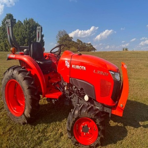 Tracteur utilitaire robuste Kubota L3901 avec moteur diesel fiable, transmission 4x4, forte capacité de levage et excellente performance. - Product Image 2