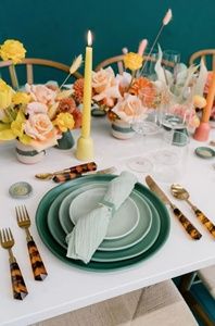 Juego de cubiertos populares de acero inoxidable con mango de resina acrílica con efecto de caparazón de tortuga, vajilla para el hogar, decoración de mesa para bodas, juego de cubiertos de 5 piezas. - Product Image 3