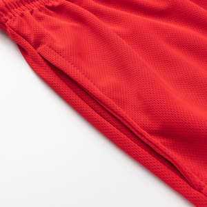 Shorts de basketball 100 % polyester de haute qualité, tissu doux et respirant, écologique, séchage rapide, léger et durable, coupe ajustée - Product Image 4
