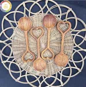 Cuchara de Madera con Mango en Forma de Flor de Pino Rojo de Vietnam para Cocina, Utensilio para Servir - Product Image 5