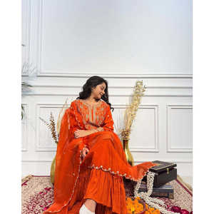 Ensemble haut et bas de fête pour femmes élégantes et styliste Dupatta pour occasions spéciales - Product Image 2