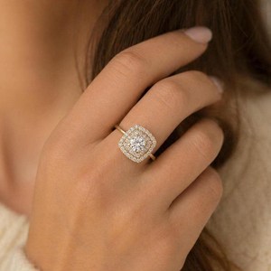 Bague de mariage et d'anniversaire en or massif 10K 14K 18K avec double halo de diamants de laboratoire ronds brillants, certifiée IGI, couleur DEF, clarté VS VVS - Product Image 6