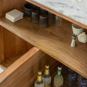 Mueble bar Vandana Prime Arion de madera de mango y mármol - Product Image 3