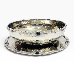 Assiette et bol à chocolat ronds en métal gravés avec accent en pierre précieuse rose, bol à chocolat personnalisable, tailles et couleurs disponibles sur mesure - Product Image 2