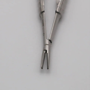 Porte-aiguille chirurgical dentaire Castroviejo de haute qualité, en acier inoxydable doré, réutilisable, manuel, certifié CE - Product Image 2