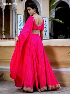 Lehenga Choli Étnico de Georgette Suave con Estampado Leheriya, Adornos de Zari y Cordón, Aspecto Elegante en Colores Impresionantes, Ideal para Festivales - Product Image 4