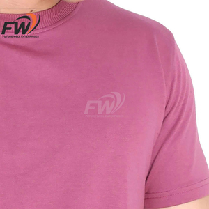 Conjunto de camiseta y pantalones cortos de verano para hombre, personalizado OEM, de alta calidad, transpirable, informal, con mangas cortas, al por mayor - Product Image 3