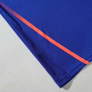 Ensemble de maillots de football haute performance, maillot de football de haute qualité, ensemble de vêtements de football à séchage rapide, design personnalisé - Product Image 3