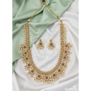 เครื่องประดับประดิษฐ์สุดหรู งานฝีมือประณีต รายละเอียดสวยงาม คุณภาพเยี่ยม คอลเลคชั่นแฟชั่นทันสมัย สำหรับขายปลีกและขายส่ง - Product Image 3