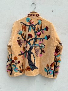 Veste en velours Suzani multi-broderies, faite à la main, veste d'hiver unisexe, veste chic bohème - Product Image 5