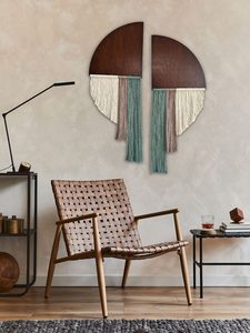 Décoration murale bohème en bois fait main avec franges en tons terreux naturels, art mural ovale en macramé - Product Image 4