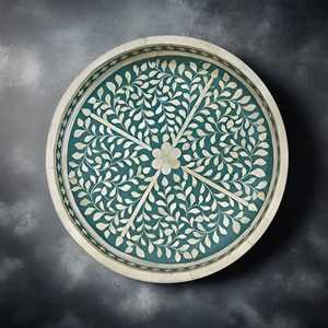 Plateau de service artisanal en os de chameau naturel incrusté |   Plateau de table basse en mosaïque marocaine et plateau décoratif de luxe pour ottoman - Product Image 1