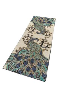 Camino de Mesa Bordado con Diseño de Pavo Real en Azul y Dorado para Decoración del Hogar - Product Image 2