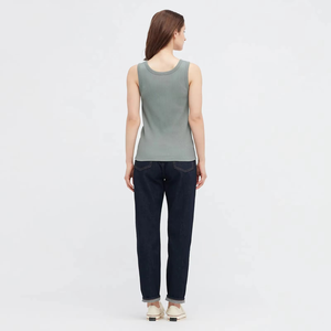 Camiseta sin mangas de punto para mujer, color gris sólido, cuello redondo, estilo casual, corte regular, transpirable, de algodón - Product Image 3