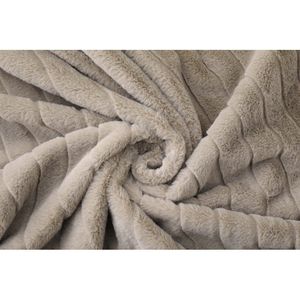 Coperta in Finta Pelliccia a Righe Beige 50x60 Pollici per Adulti e Adolescenti - Product Image 4