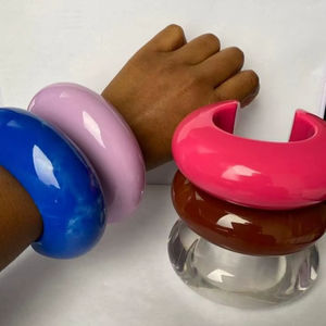 Pulseras de Resina de Moda al por Mayor, Brazaletes Anchos Abiertos Personalizados, Joyería de Resina Bohemia, Pulseras de Resina por AFZA ENTERPRISES - Product Image 1