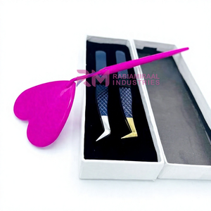 กระจกแต่งหน้ารูปหัวใจสีชมพูแบบพกพา อุปกรณ์เสริมความงามสำหรับต่อขนตาและแหนบติดขนตา ปลายพลาสม่าสีทองและสีน้ำเงิน - Product Image 2