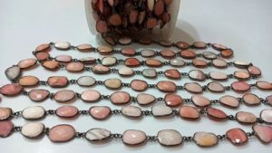 โอปอลสีชมพูธรรมชาติทรงบริโอเล็ตพร้อมตัวเชื่อมแบบเบเซล ขายเป็นฟุต - Product Image 3