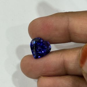 Tanzanita Azul Real Natural de Tanzania, 7.52 Ct, Corte Corazón, Claridad Loupe, AAAA, Calidad de Joyería Fina, Gema Suelta Tratada Térmicamente, En Venta - Product Image 4