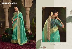 Collection Premium de Saris en Soie Crêpe Dola avec Tissage Intégral, Bordure Large et Pallu Tissé - Collection Femme - Product Image 3